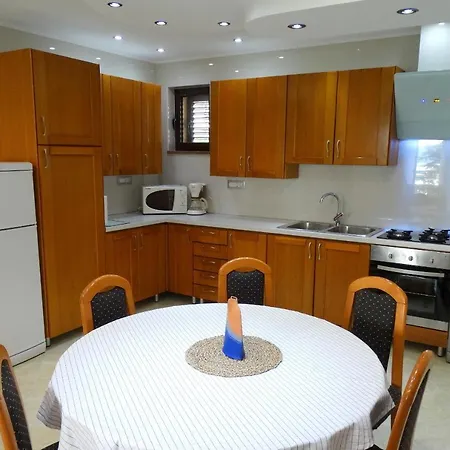 Neva Apartment *